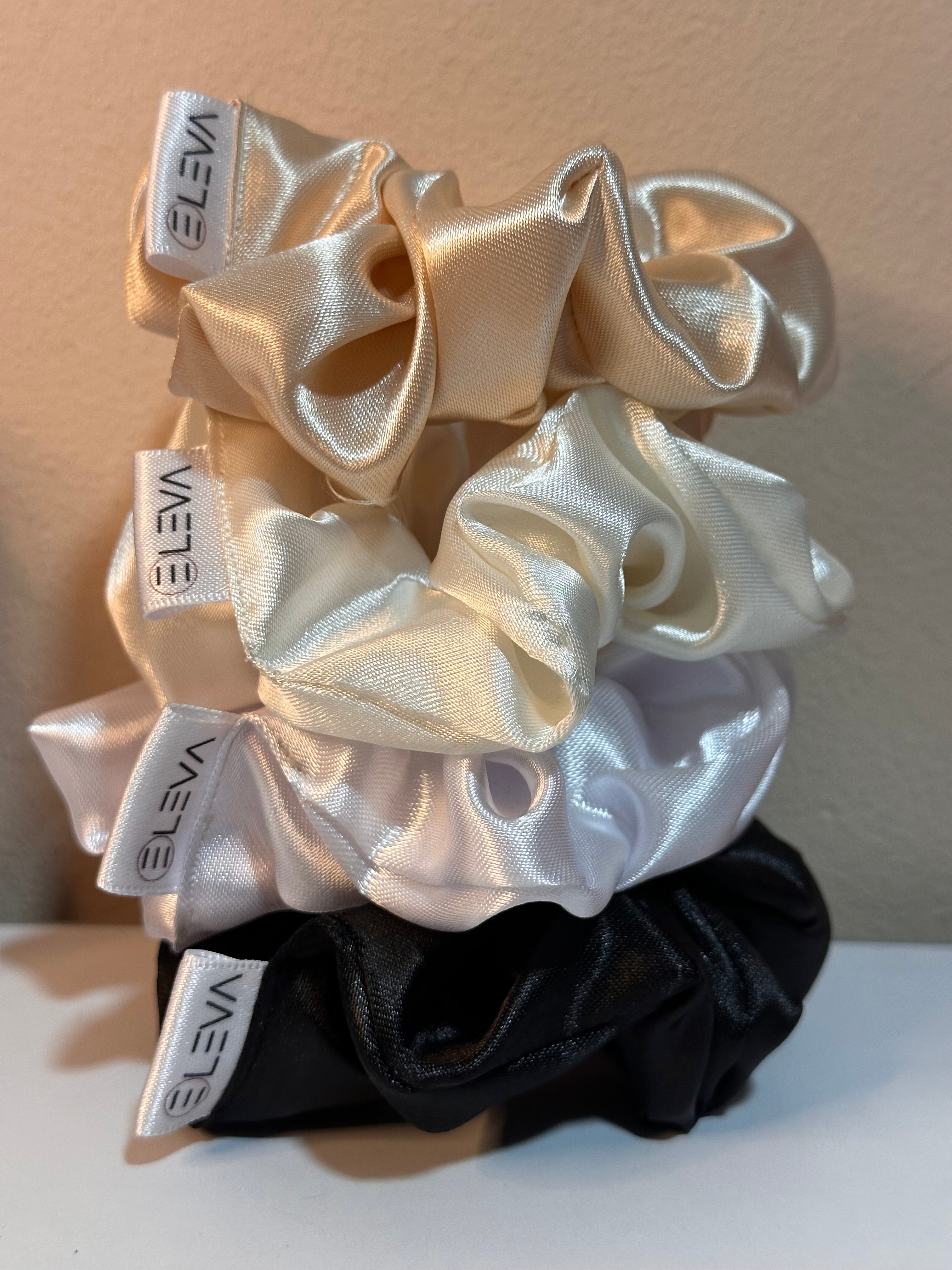 Atemporal White - Scrunchie Mediana
